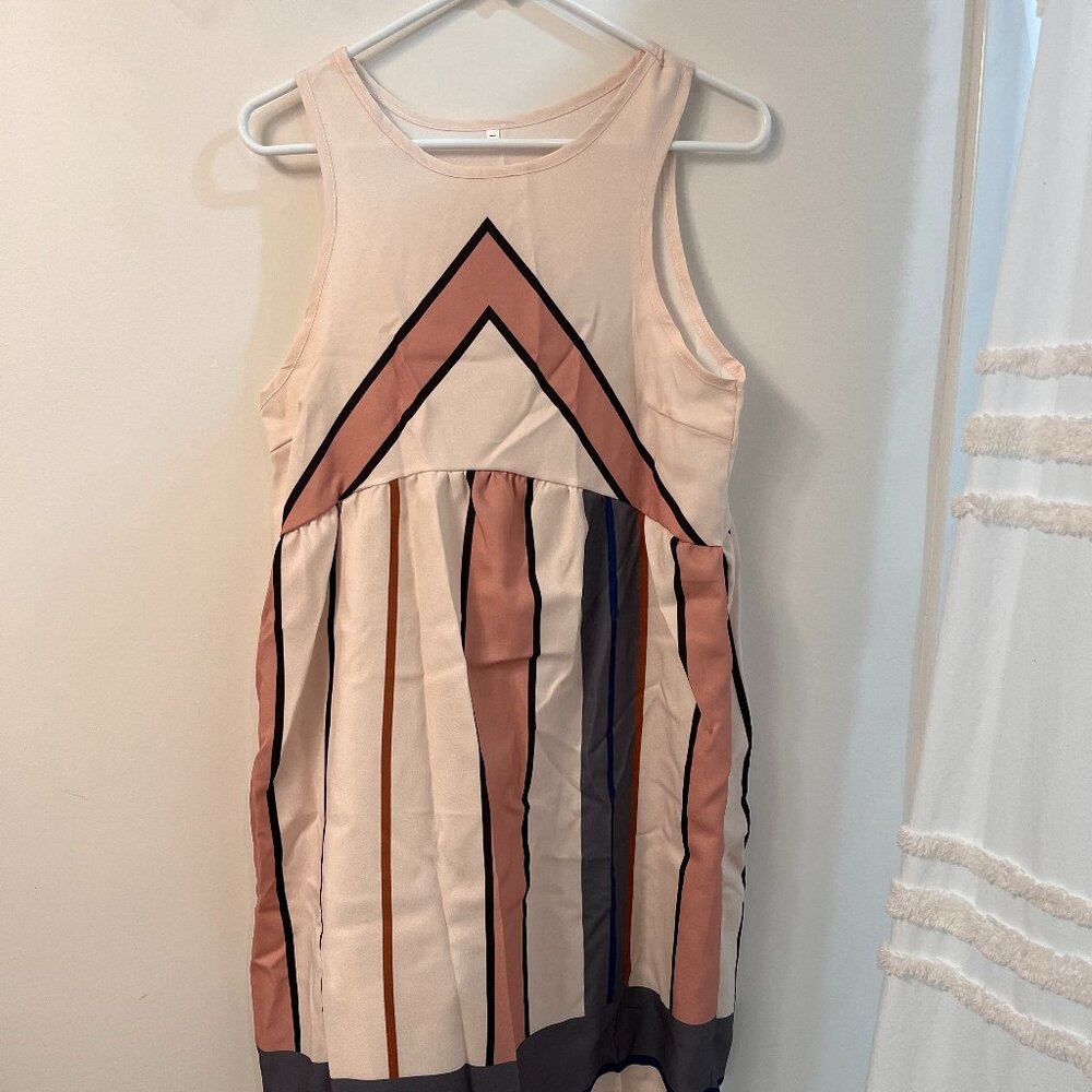 Sleeveless dress, size M